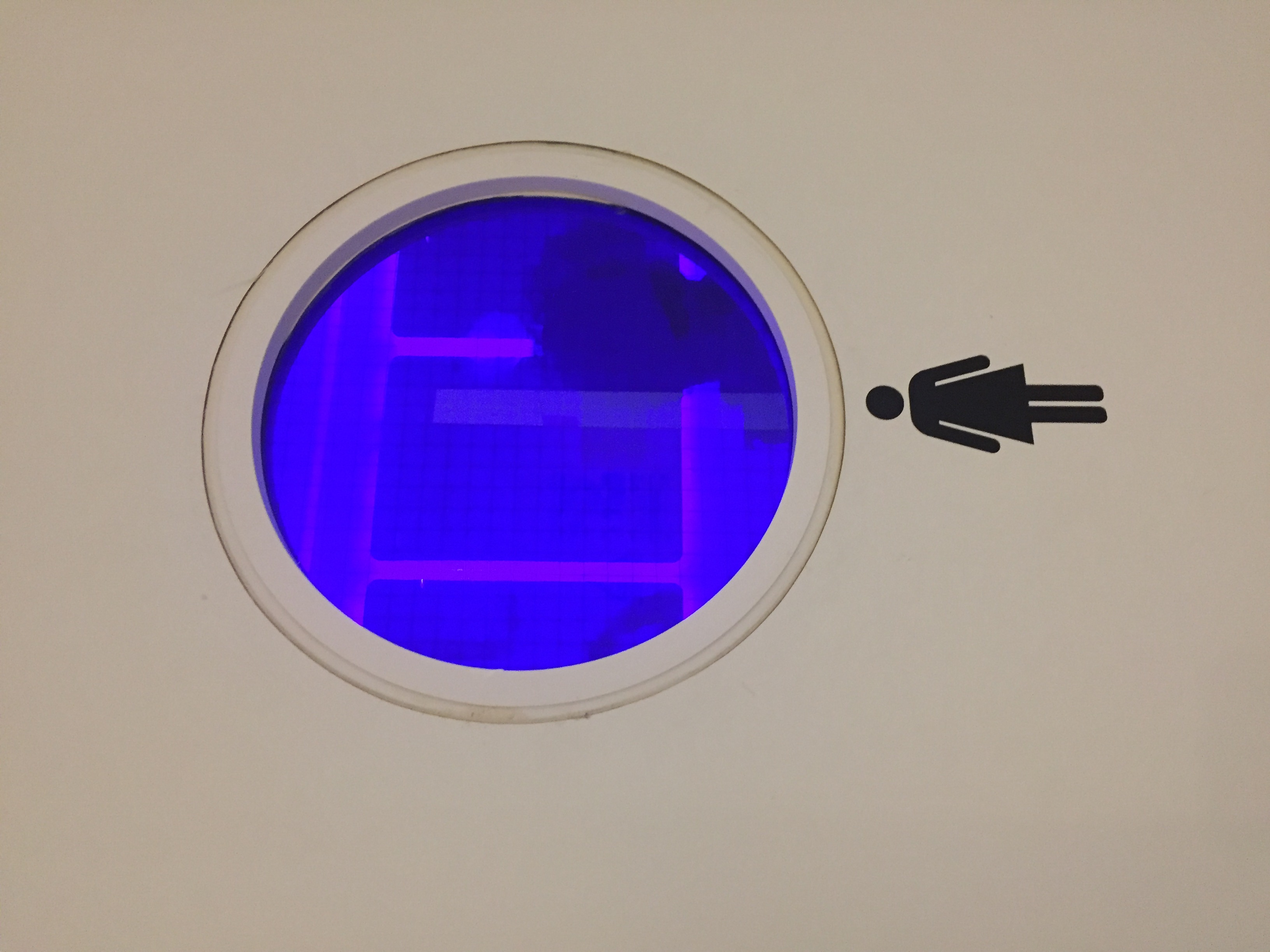 and-Reflets dans un rond bleus